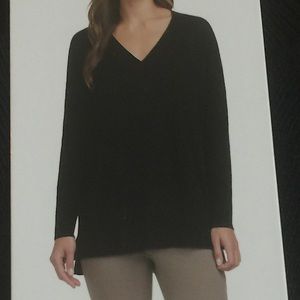 MATTY M V-NECK BLACK SWEATER SIDE SLITS